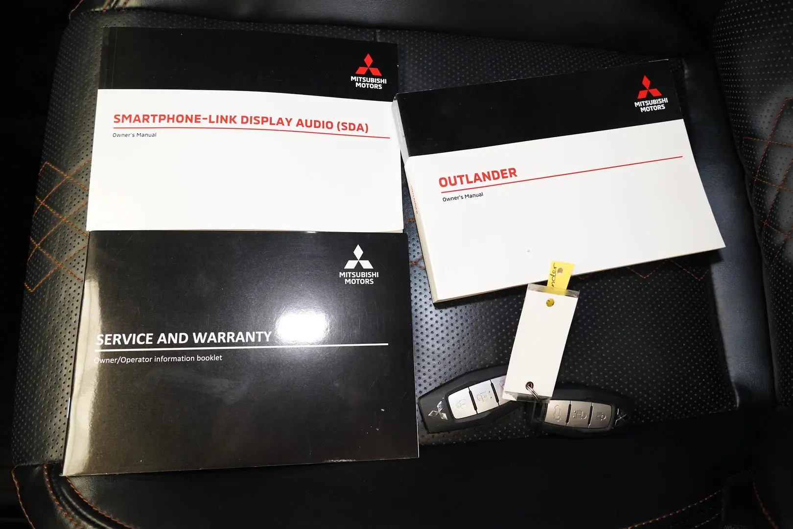 2023 Mitsubishi Outlander Gallery Image 11