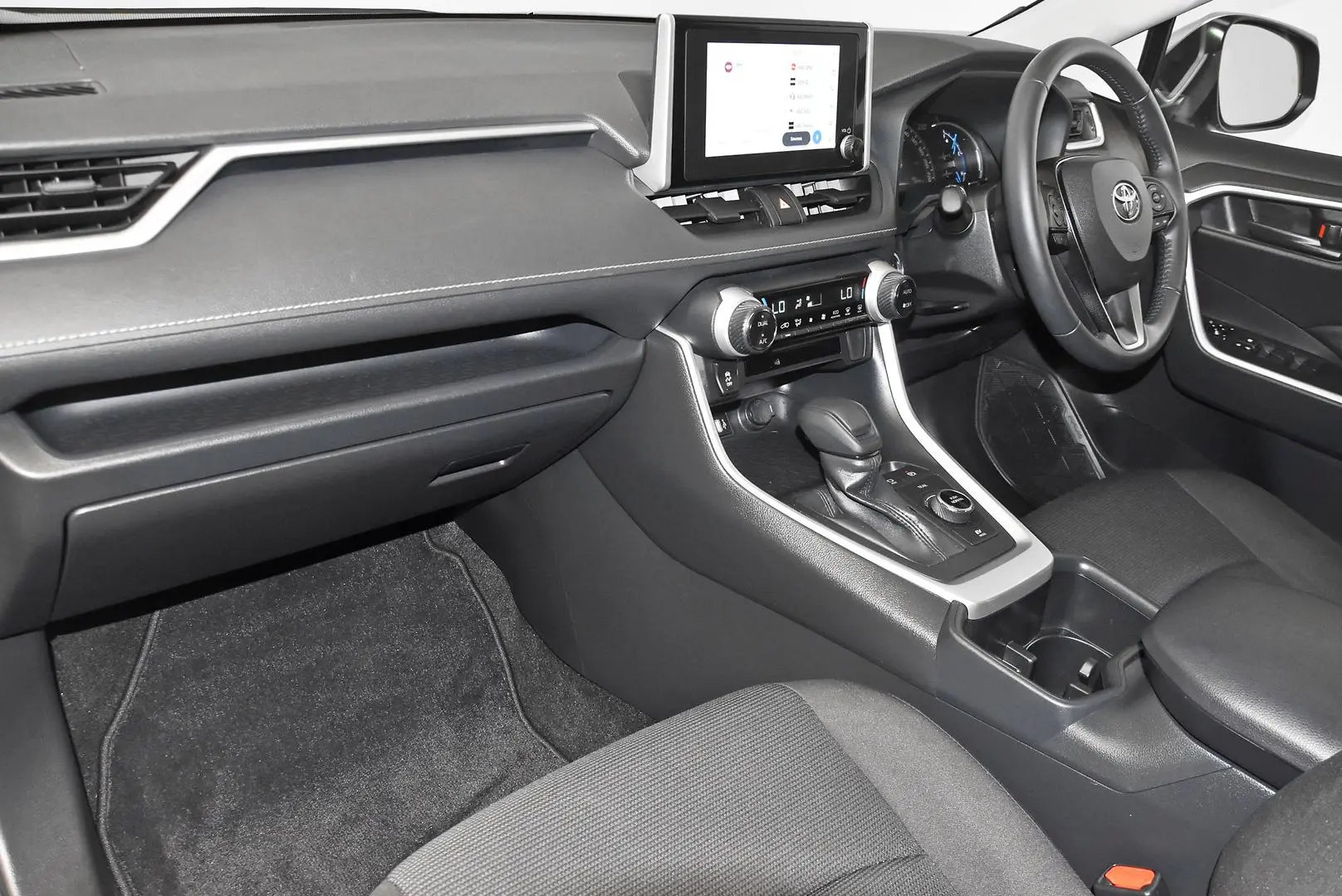 2024 Toyota RAV4 Gallery Image 17