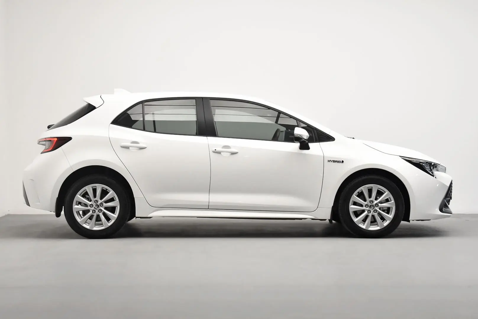 2024 Toyota Corolla Gallery Image 3