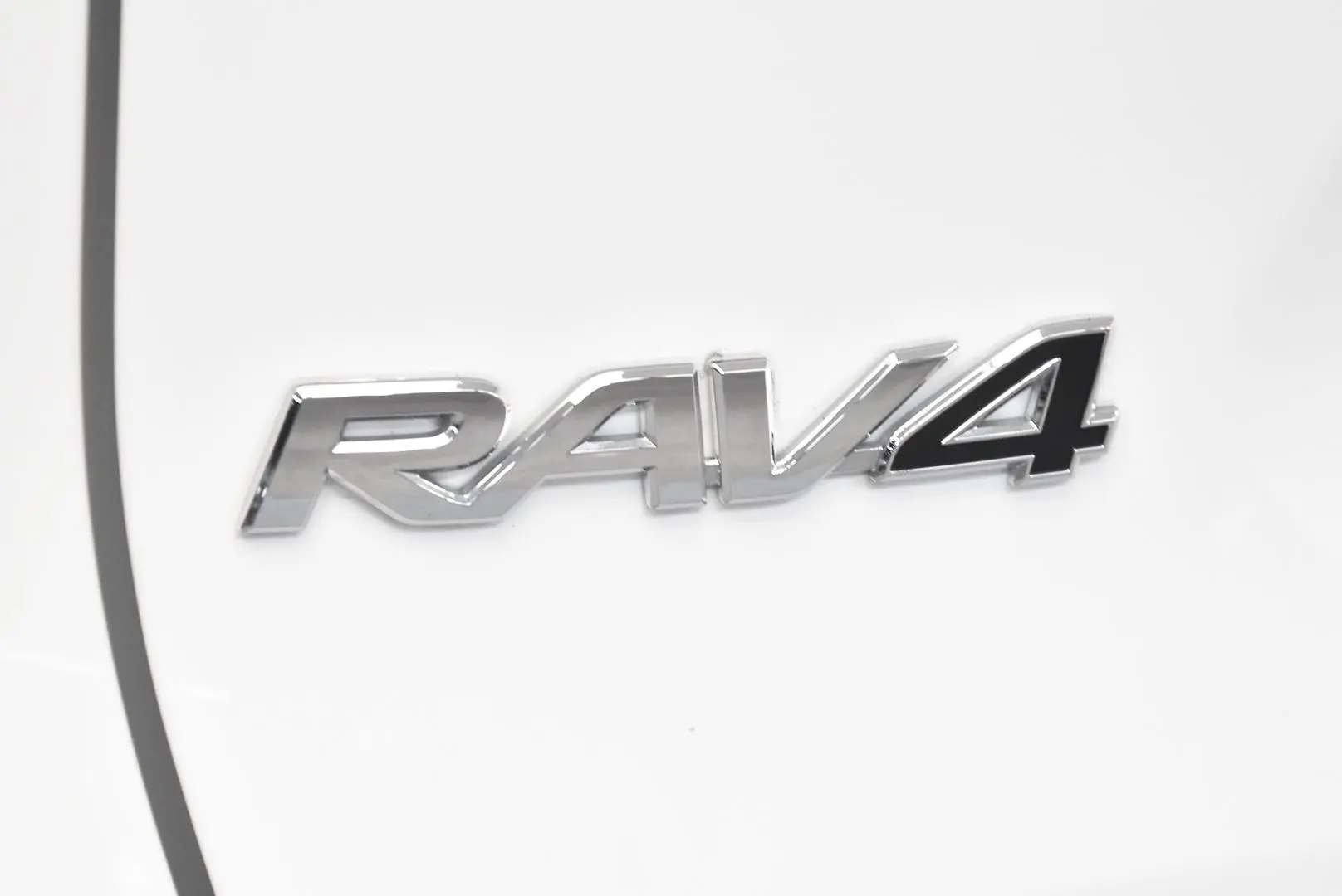 2024 Toyota RAV4 Gallery Image 7