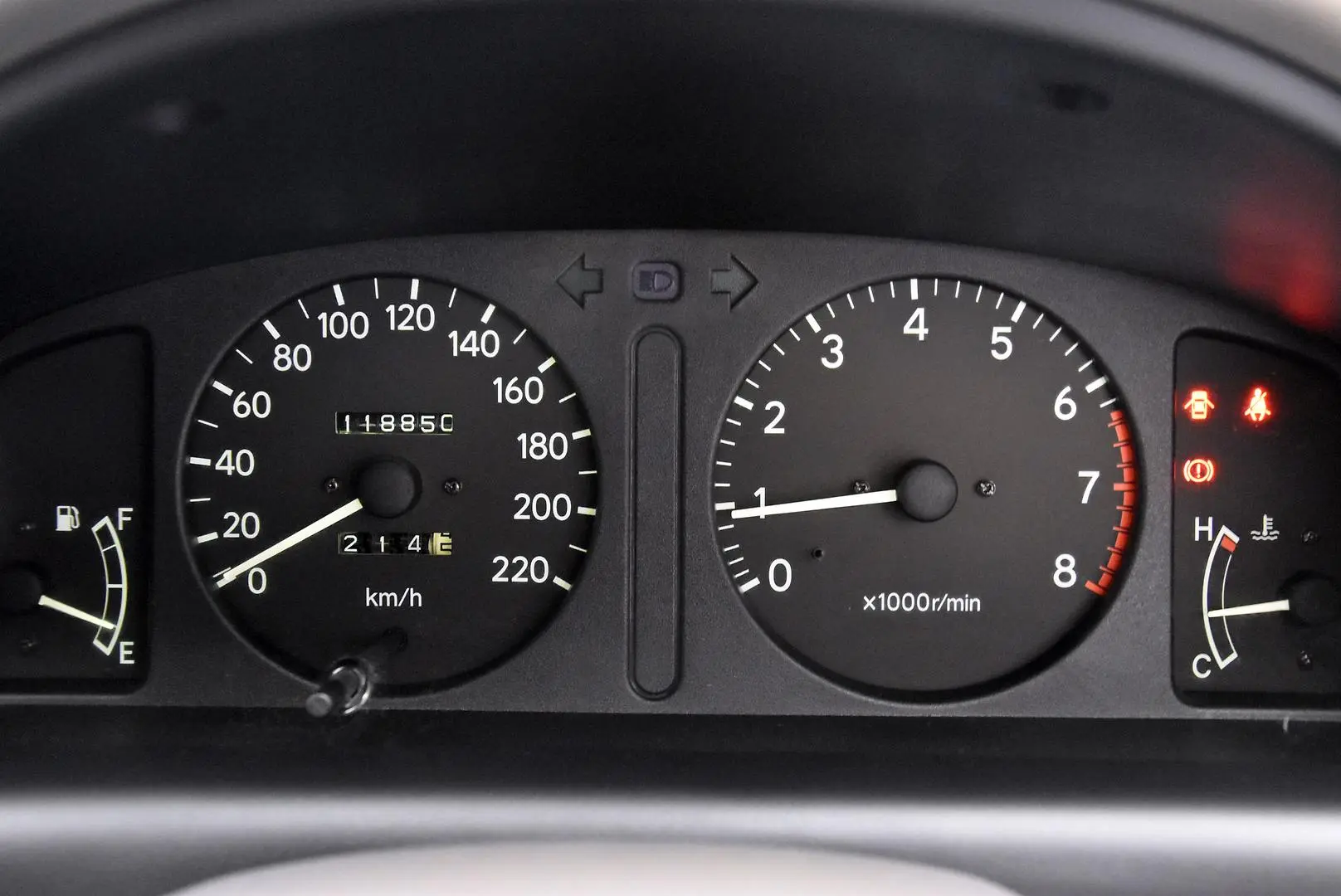 2000 Toyota Corolla Gallery Image 9