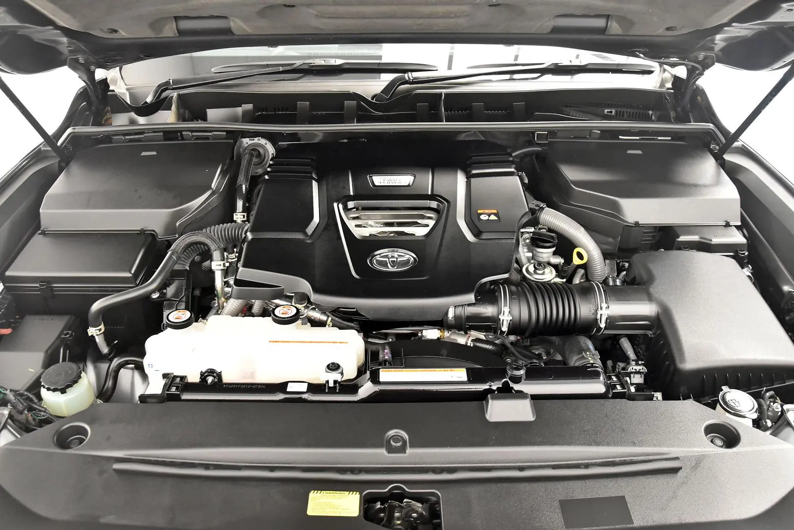 2023 Toyota Landcruiser Gallery Image 24