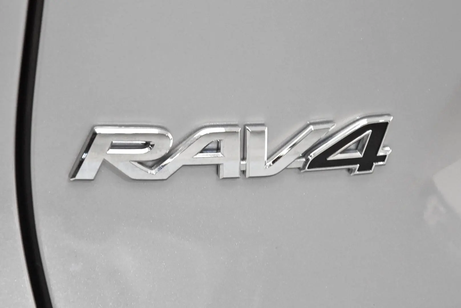 2025 Toyota RAV4 Gallery Image 7