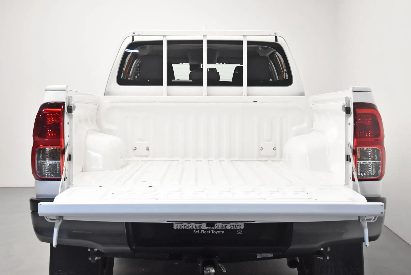 2023 Toyota Hilux Gallery Image 21