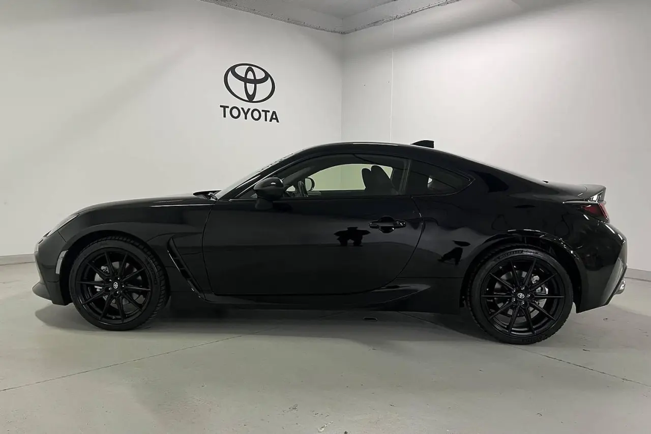 2024 Toyota GR86 Gallery Image 9