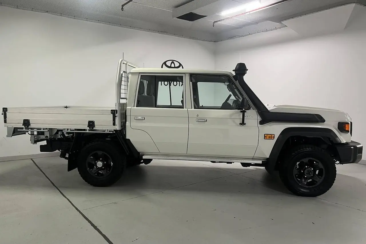 2024 Toyota Landcruiser Gallery Image 4