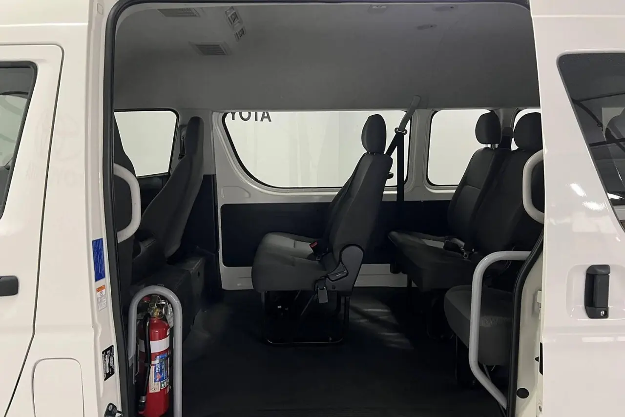 2019 Toyota Hiace Gallery Image 13