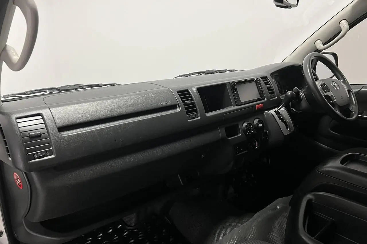 2019 Toyota Hiace Gallery Image 14