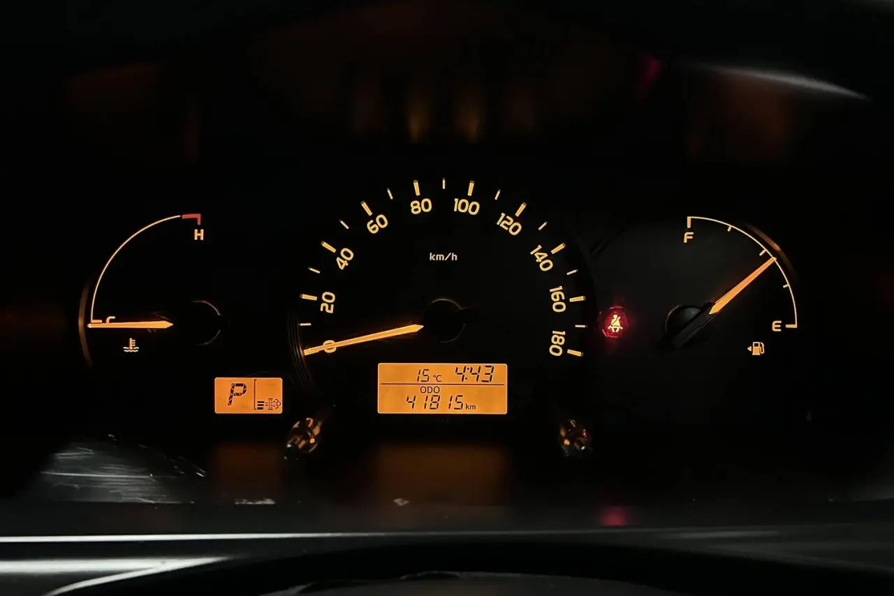 2019 Toyota Hiace Gallery Image 17