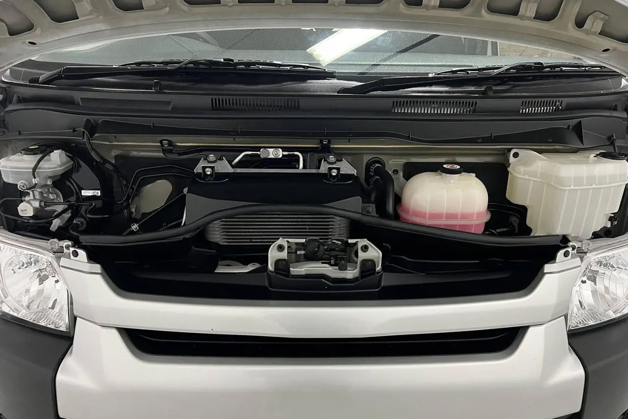 2019 Toyota Hiace Gallery Image 20