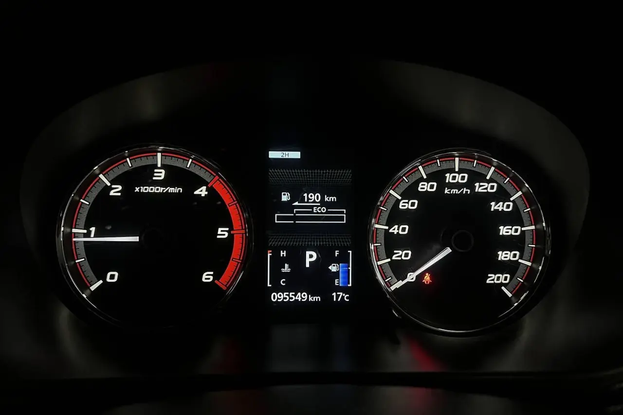 2021 Mitsubishi Triton Gallery Image 18