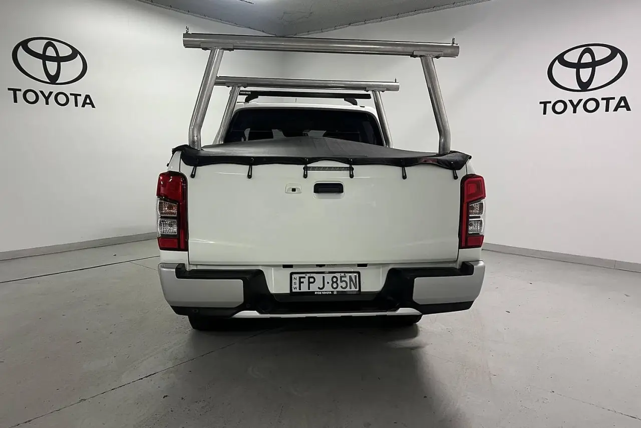 2021 Mitsubishi Triton Gallery Image 6