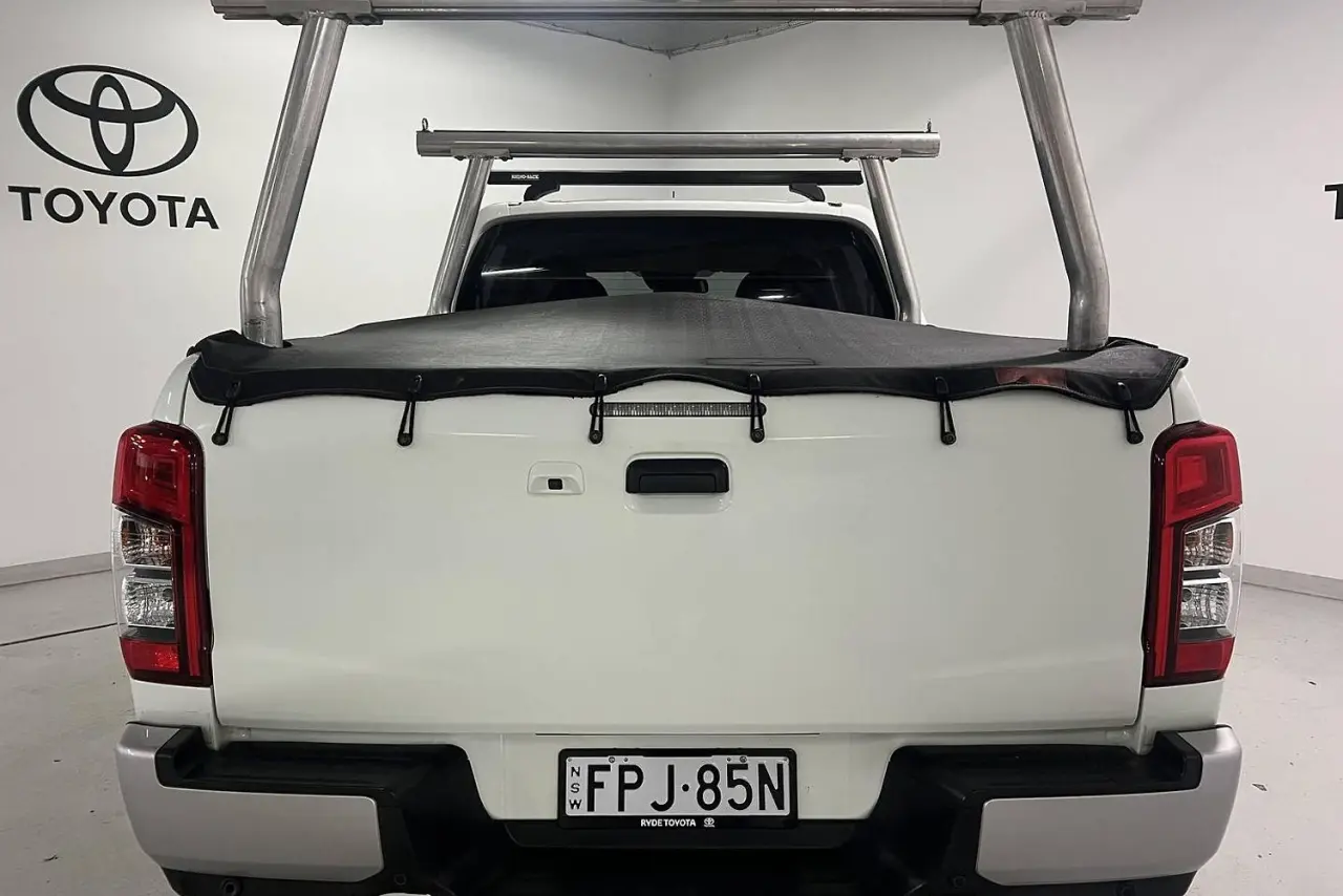 2021 Mitsubishi Triton Gallery Image 7