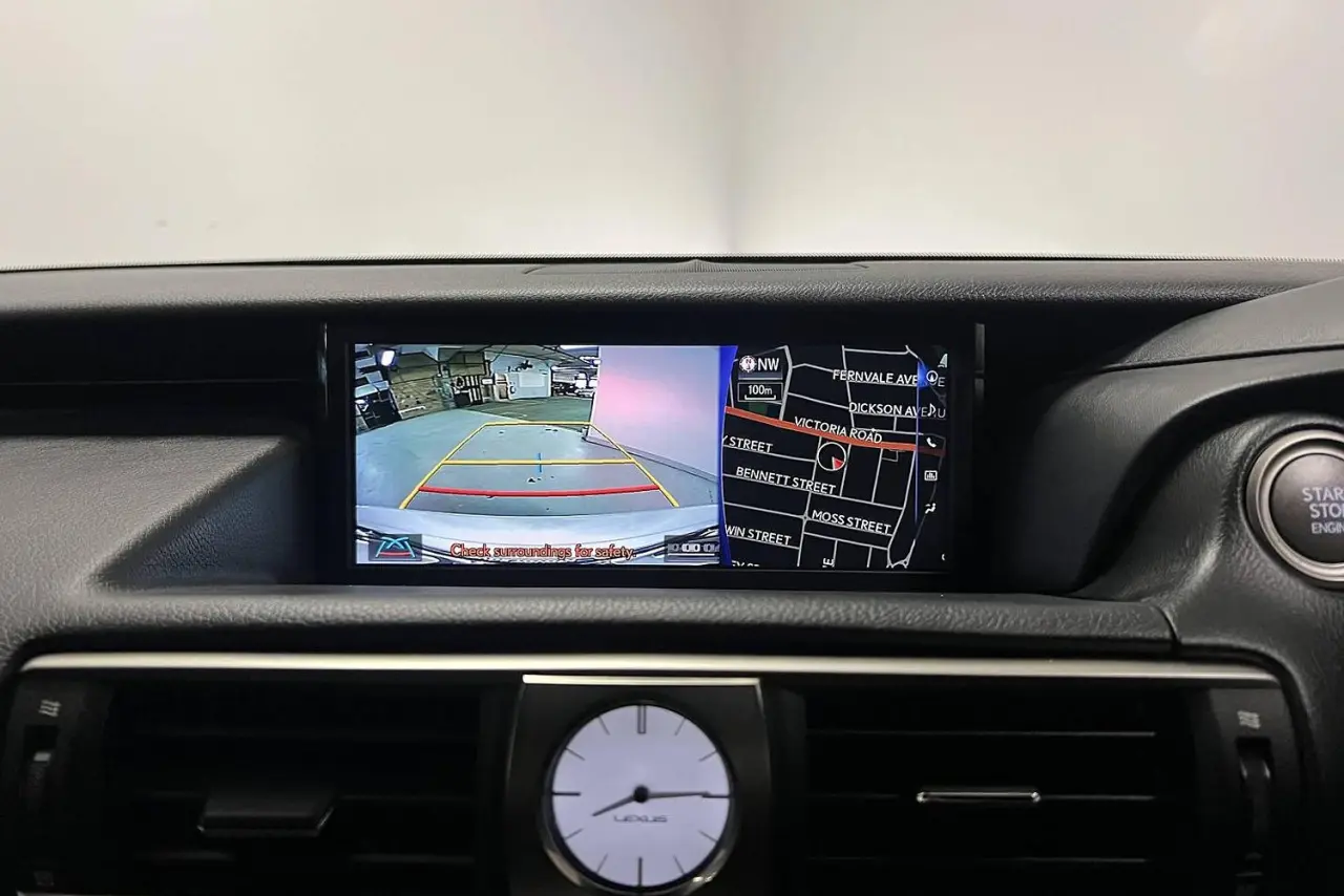 2020 Lexus IS Gallery Image 19