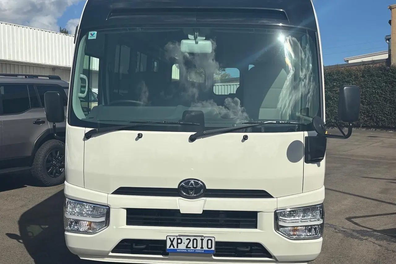 2025 Toyota Coaster Gallery Image 2