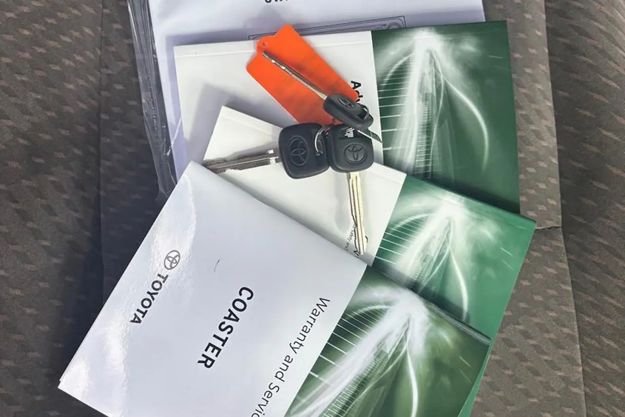 2025 Toyota Coaster Gallery Image 21