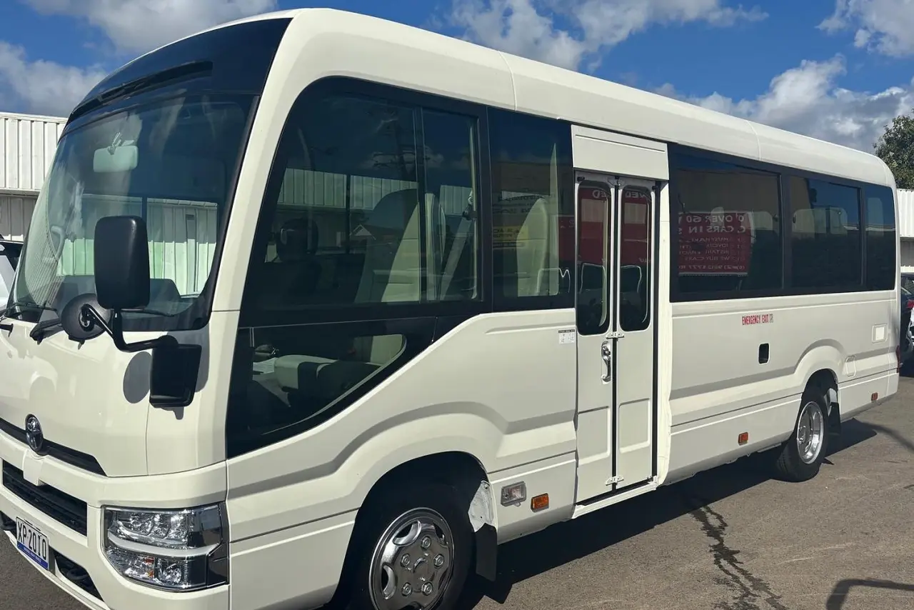 2025 Toyota Coaster Gallery Image 4