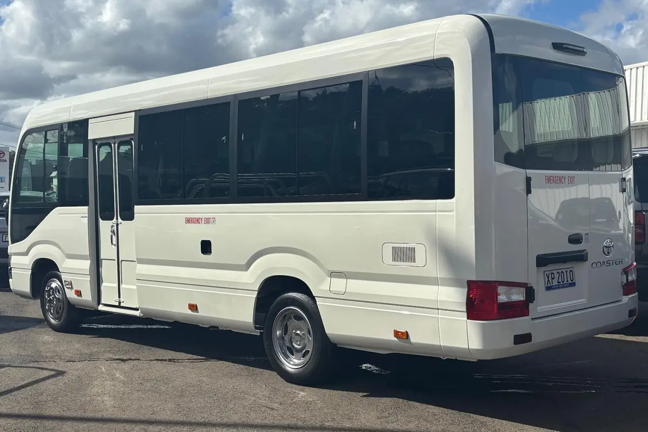 2025 Toyota Coaster Gallery Image 5