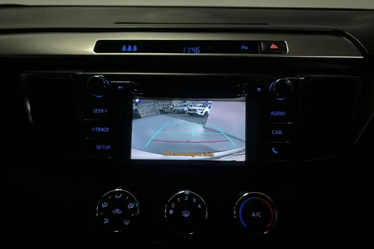 2015 Toyota RAV4 Gallery Image 19