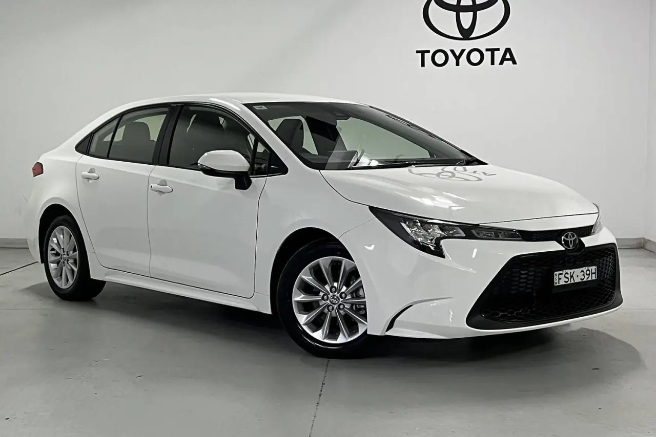 2020 Toyota Corolla Gallery Image 1