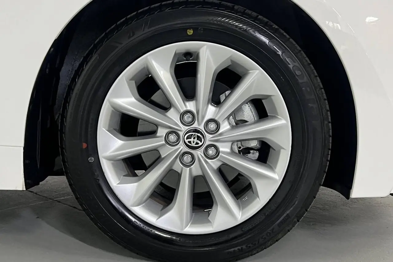 2020 Toyota Corolla Gallery Image 5