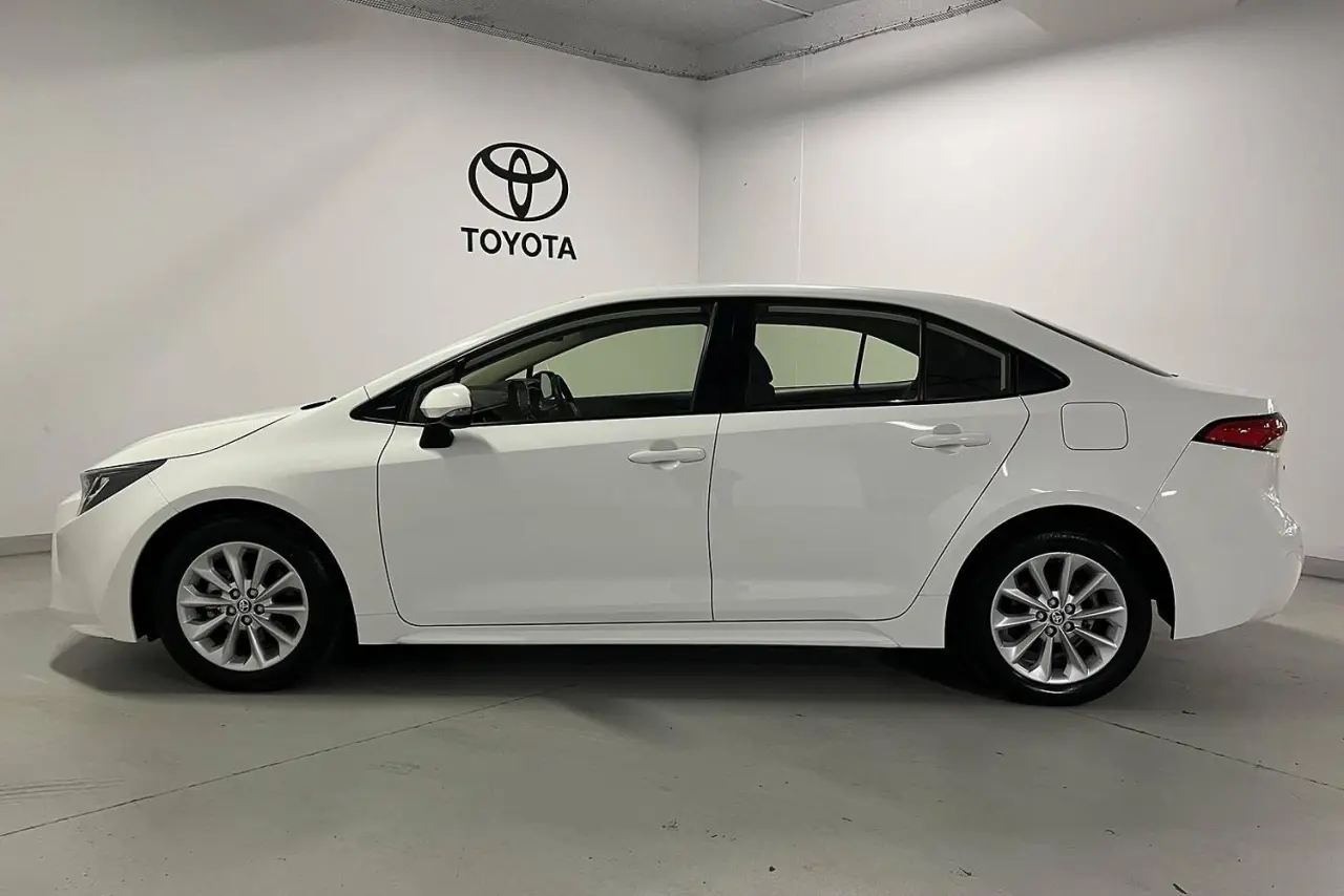 2020 Toyota Corolla Gallery Image 9