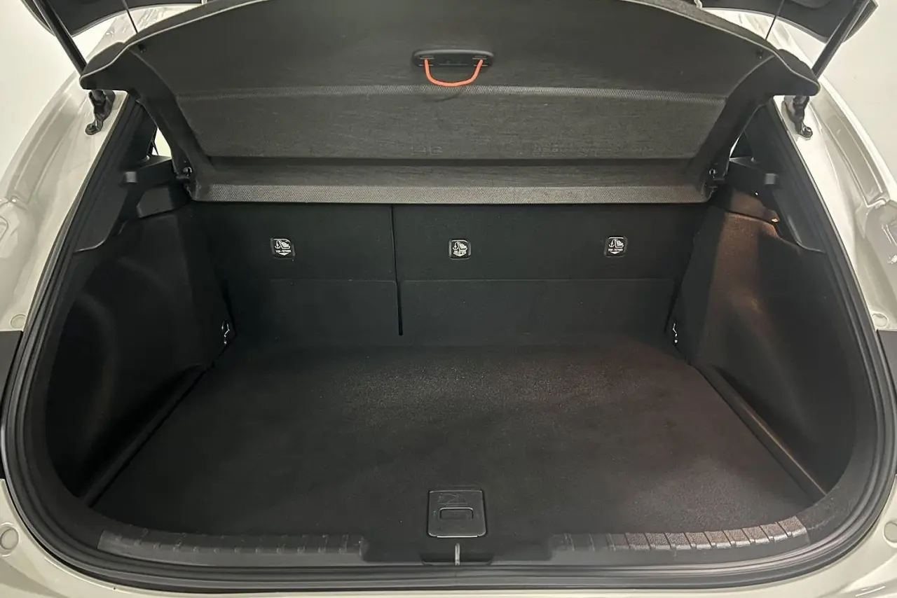 2020 Toyota Corolla Gallery Image 11