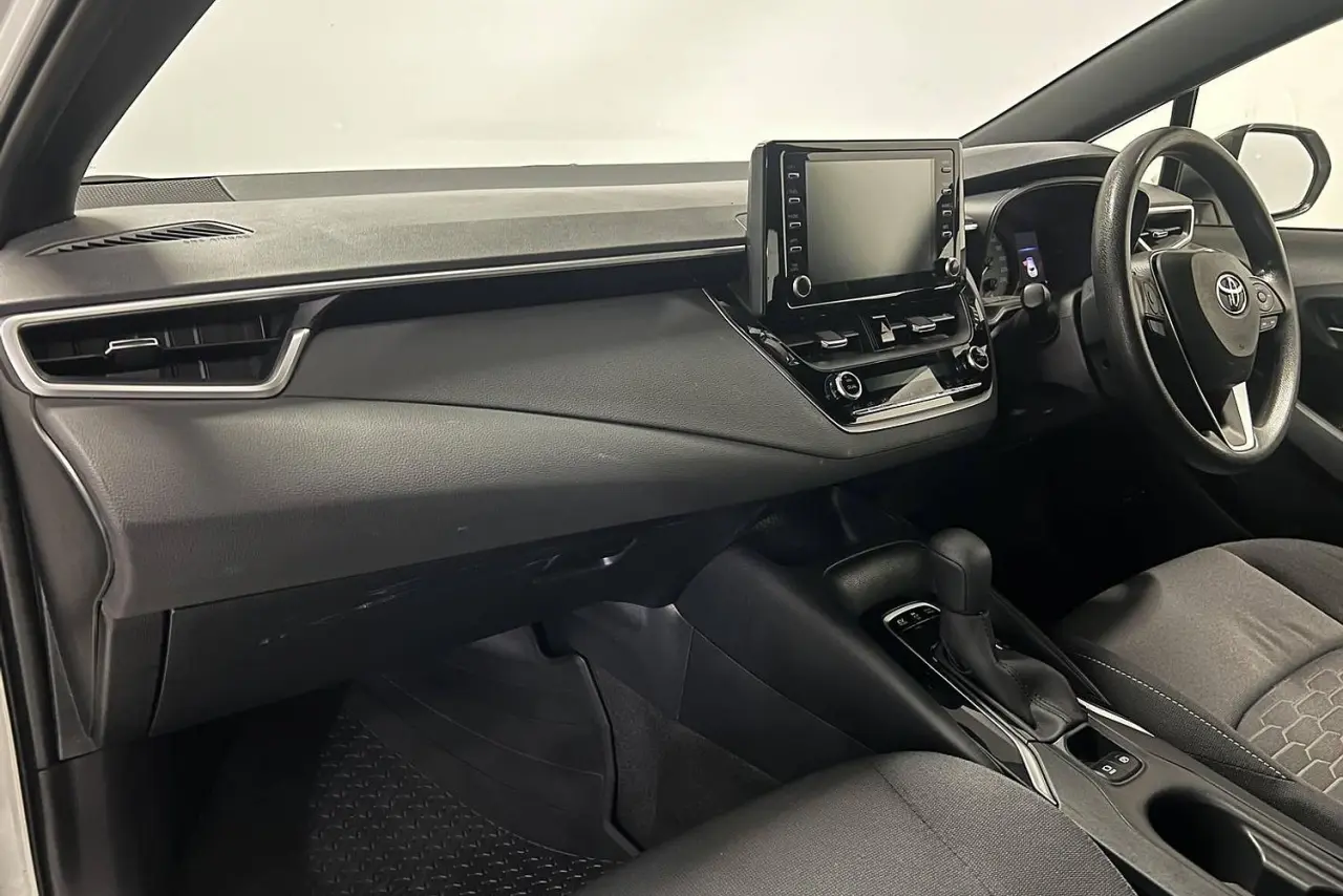 2020 Toyota Corolla Gallery Image 13