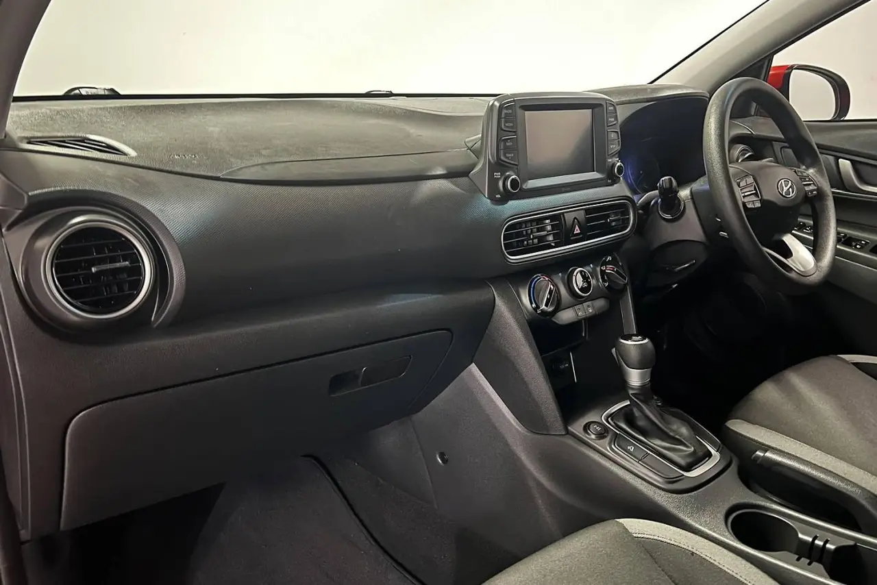 2020 Hyundai Kona Gallery Image 14