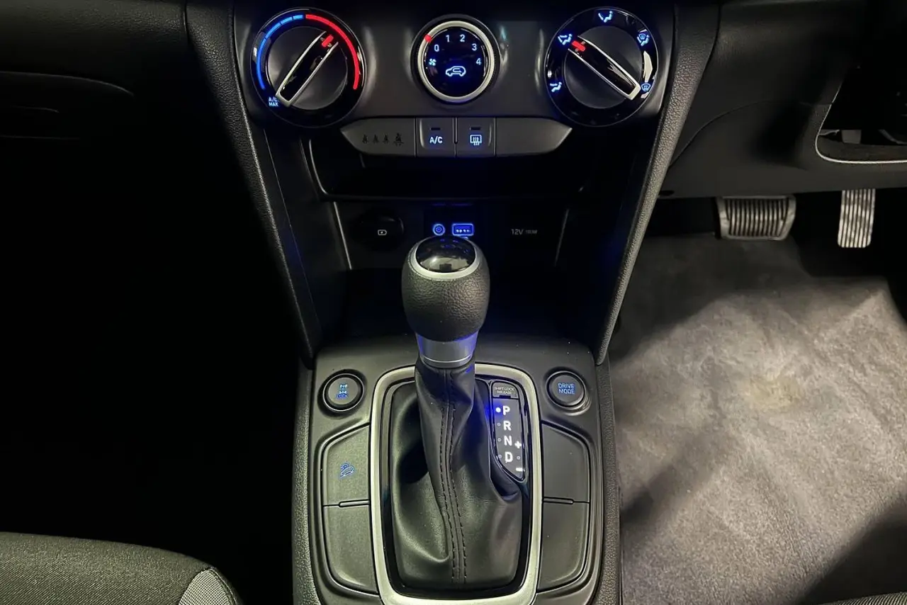 2020 Hyundai Kona Gallery Image 19