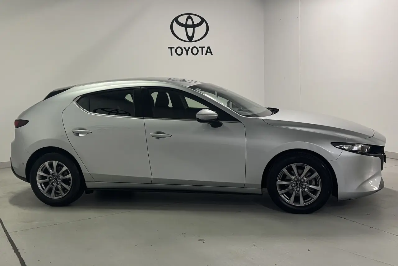 2020 Mazda 3 Gallery Image 4