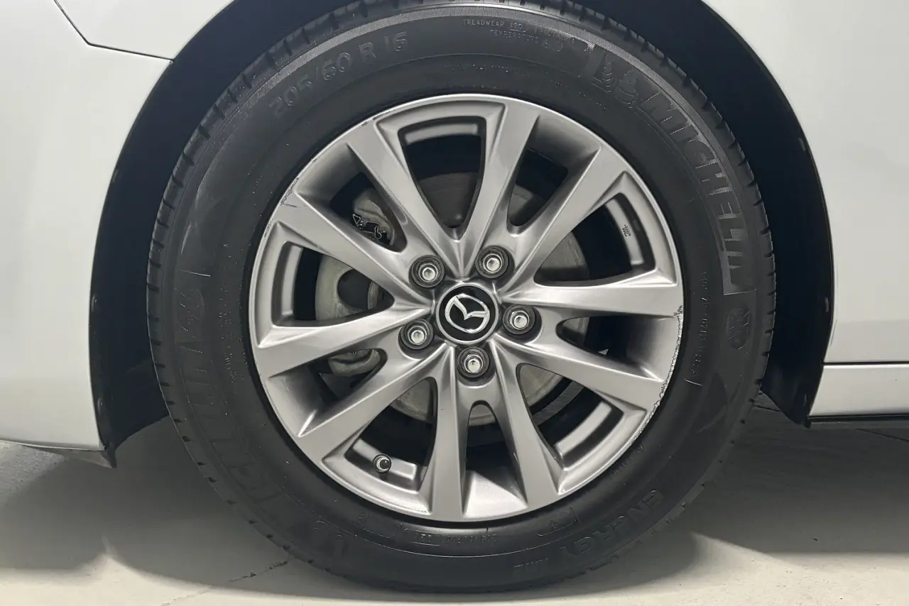 2020 Mazda 3 Gallery Image 5