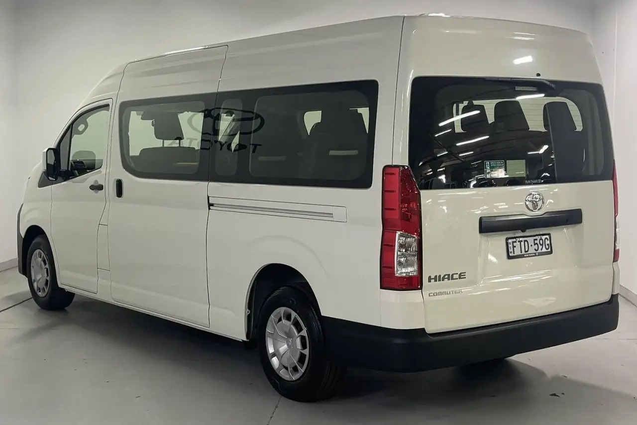 2025 Toyota Hiace Gallery Image 8