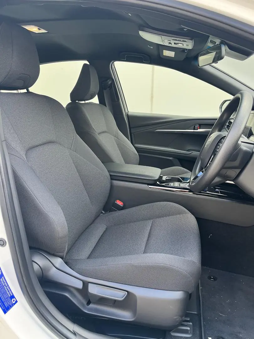 2025 Toyota Camry Gallery Image 17