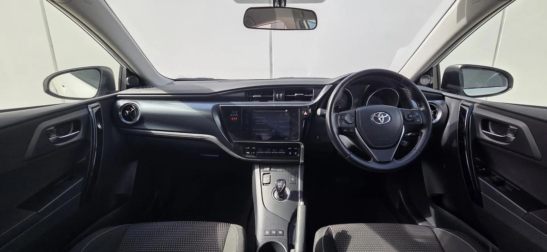2016 Toyota Corolla Gallery Image 15