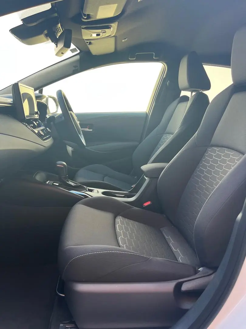 2025 Toyota Corolla Gallery Image 7