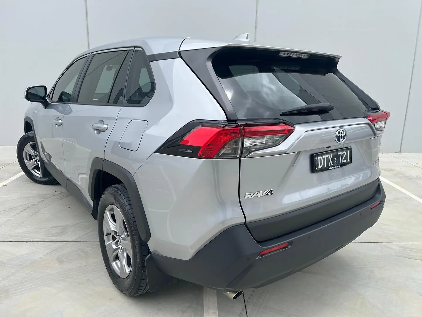 2023 Toyota RAV4 Gallery Image 10