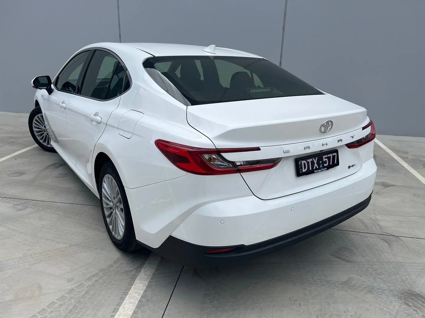 2025 Toyota Camry Gallery Image 10