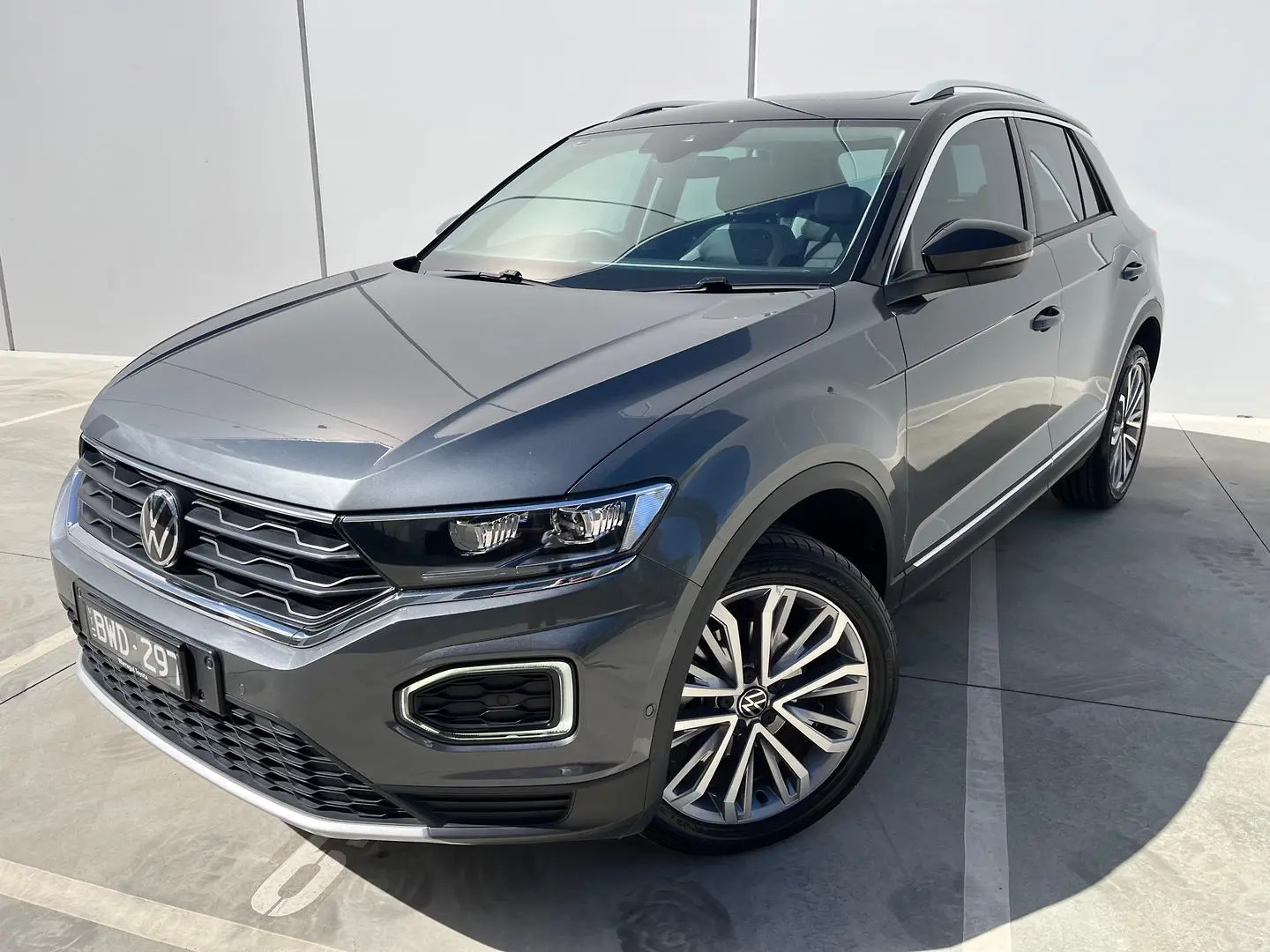 2022 Volkswagen T-Roc Gallery Image 3