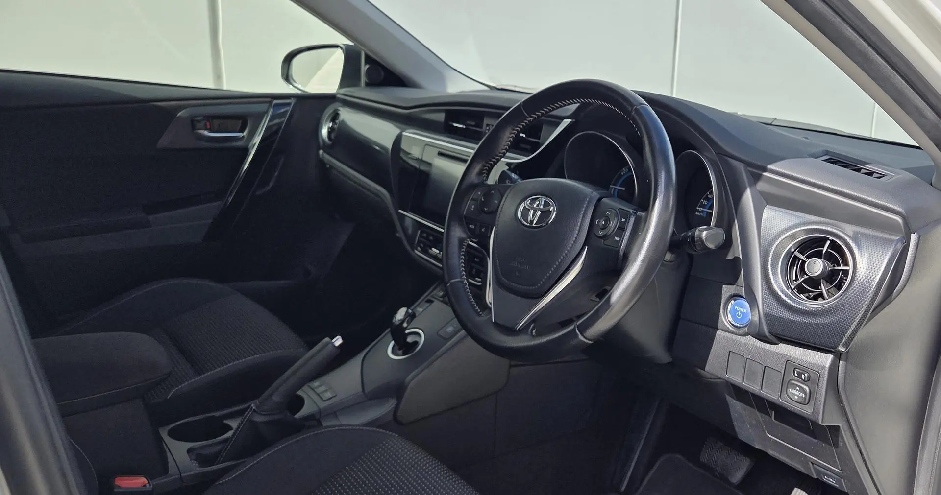 2016 Toyota Corolla Gallery Image 12