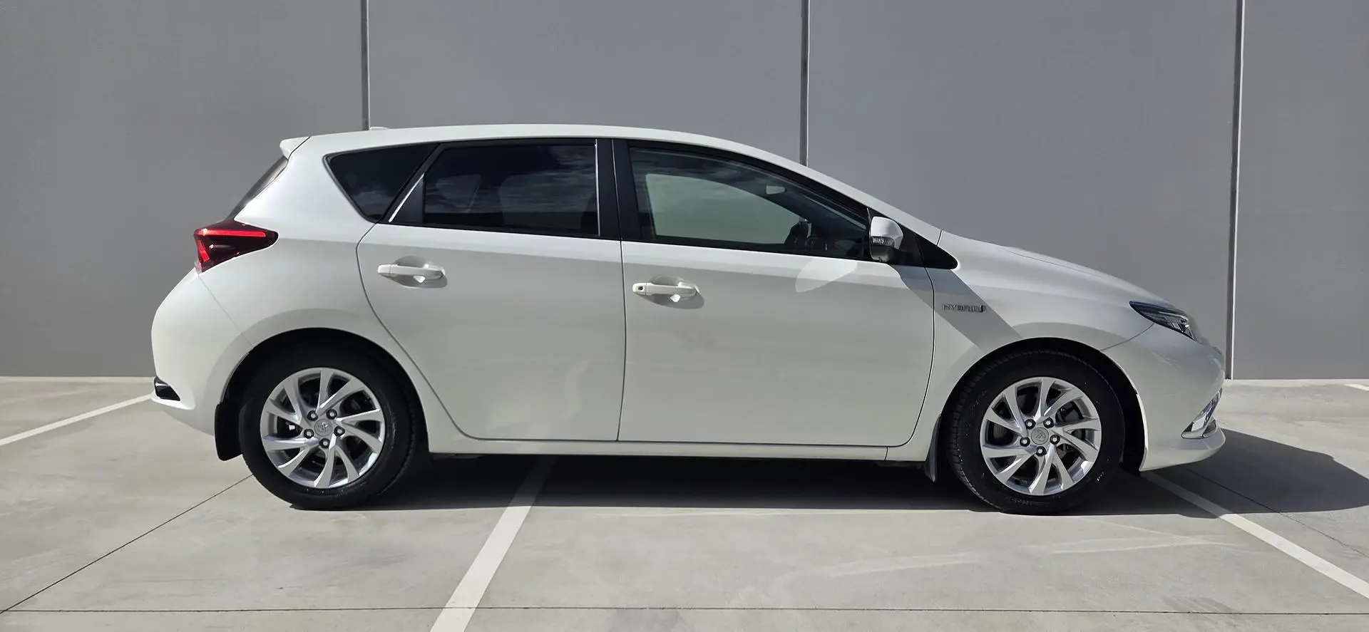 2016 Toyota Corolla Gallery Image 11