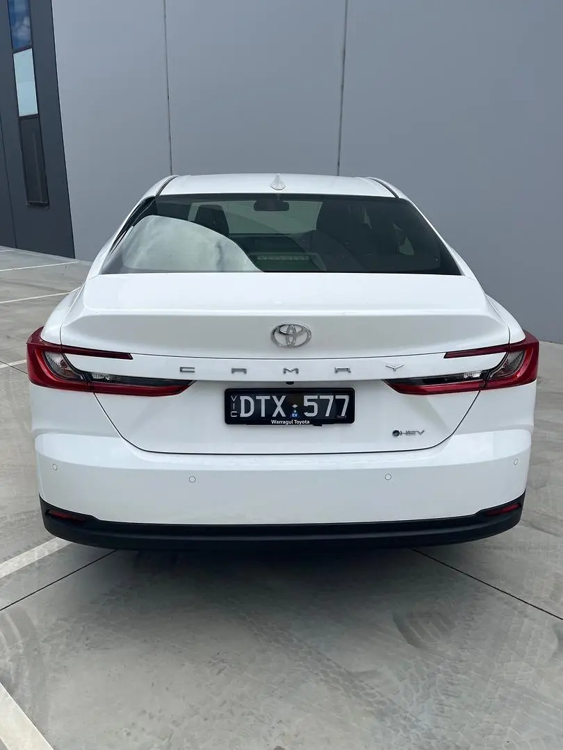 2025 Toyota Camry Gallery Image 11