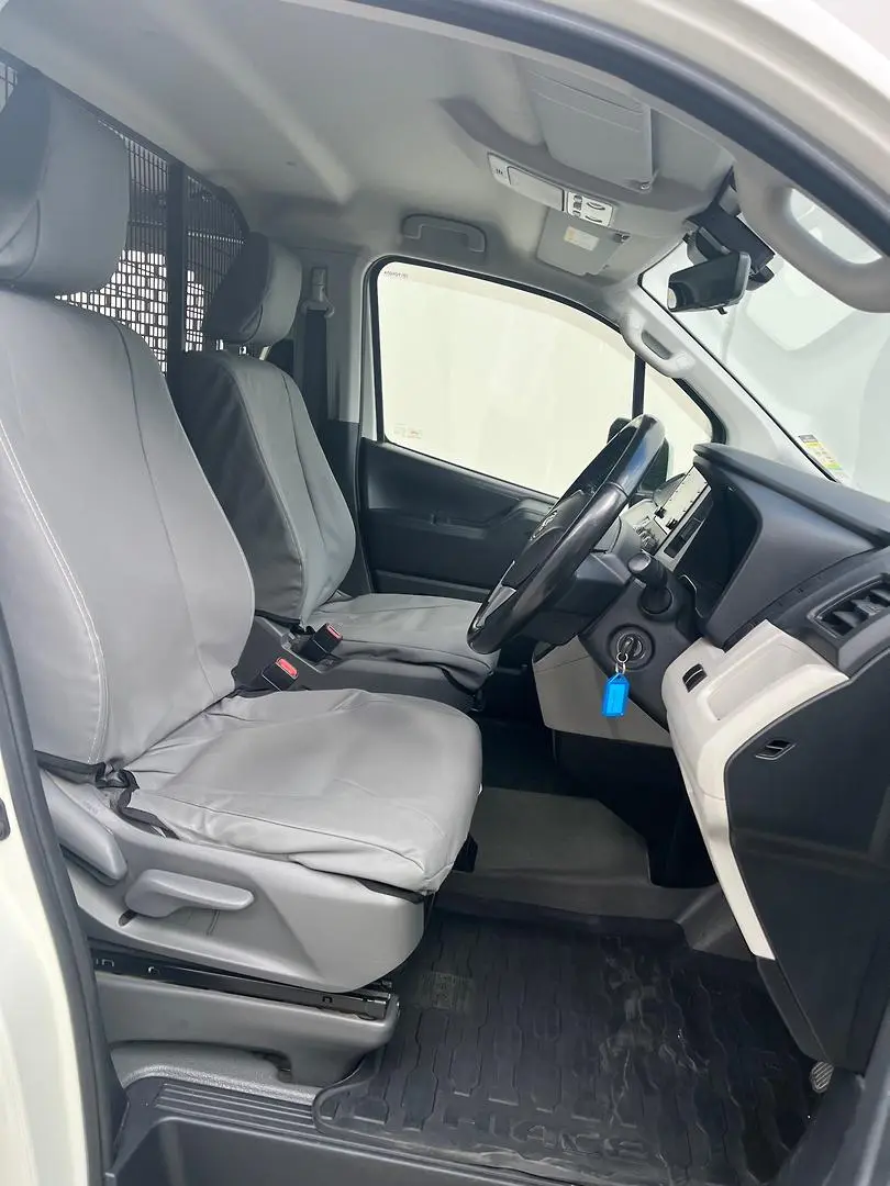 2019 Toyota Hiace Gallery Image 15