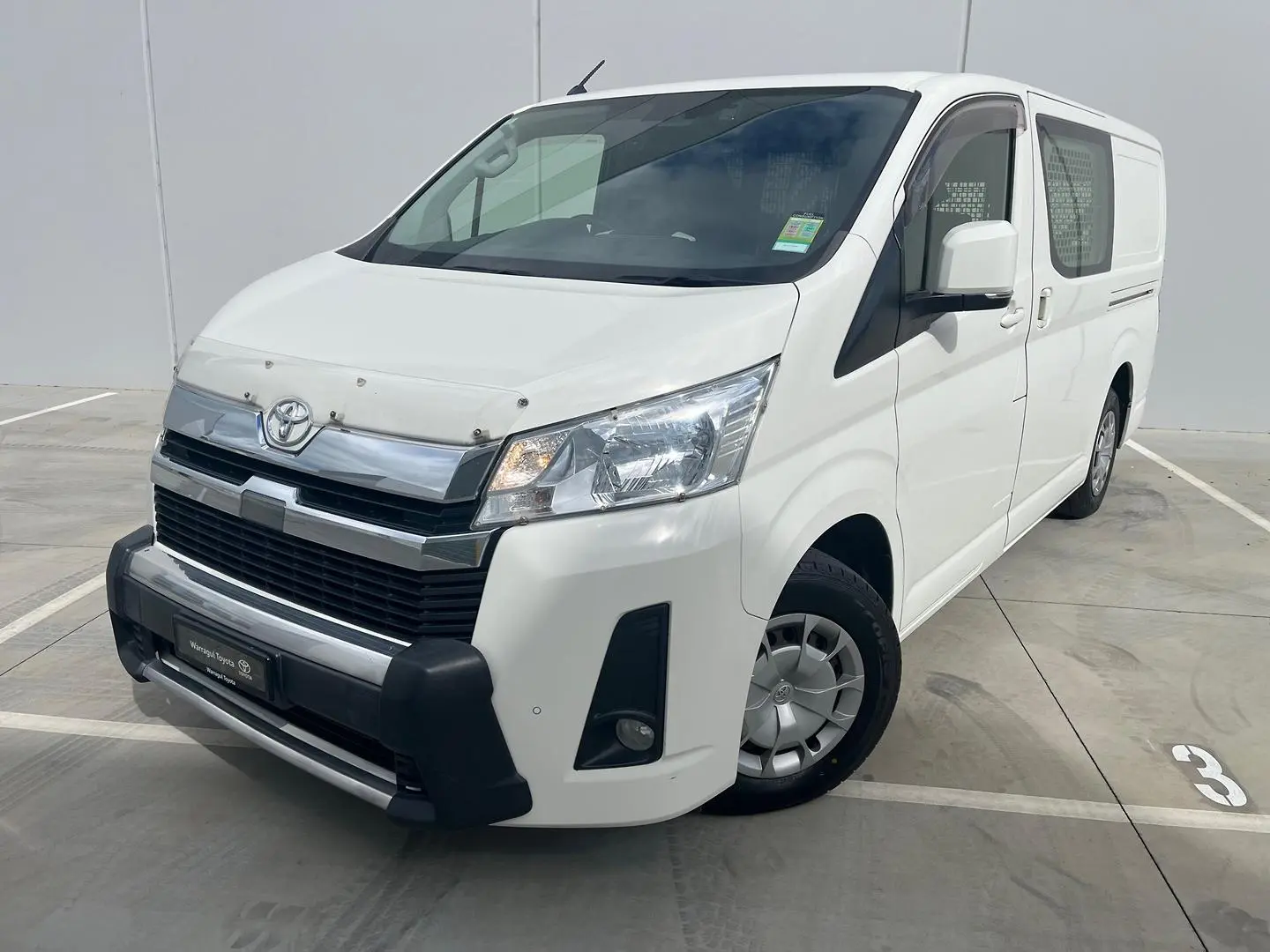 2019 Toyota Hiace Gallery Image 3