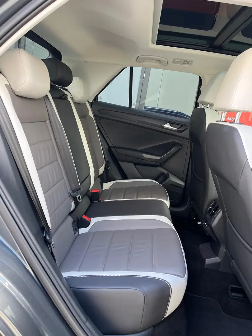 2022 Volkswagen T-Roc Gallery Image 14