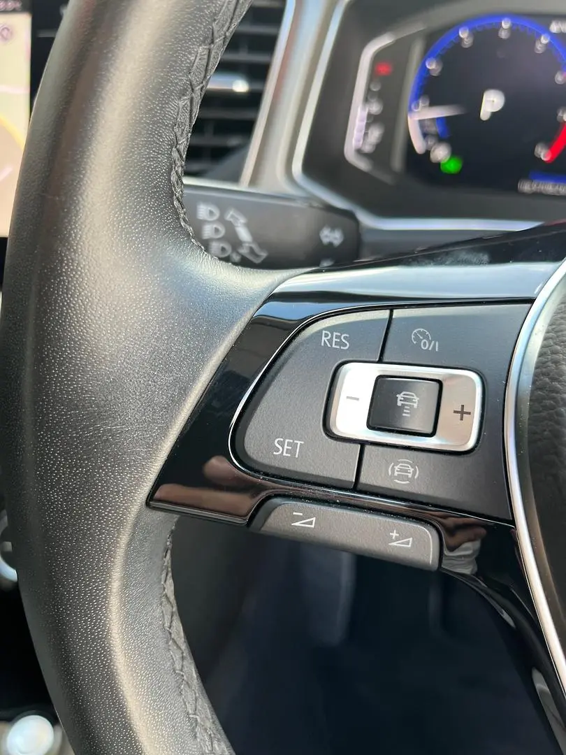 2022 Volkswagen T-Roc Gallery Image 21