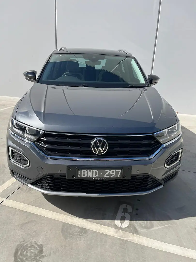 2022 Volkswagen T-Roc Gallery Image 2