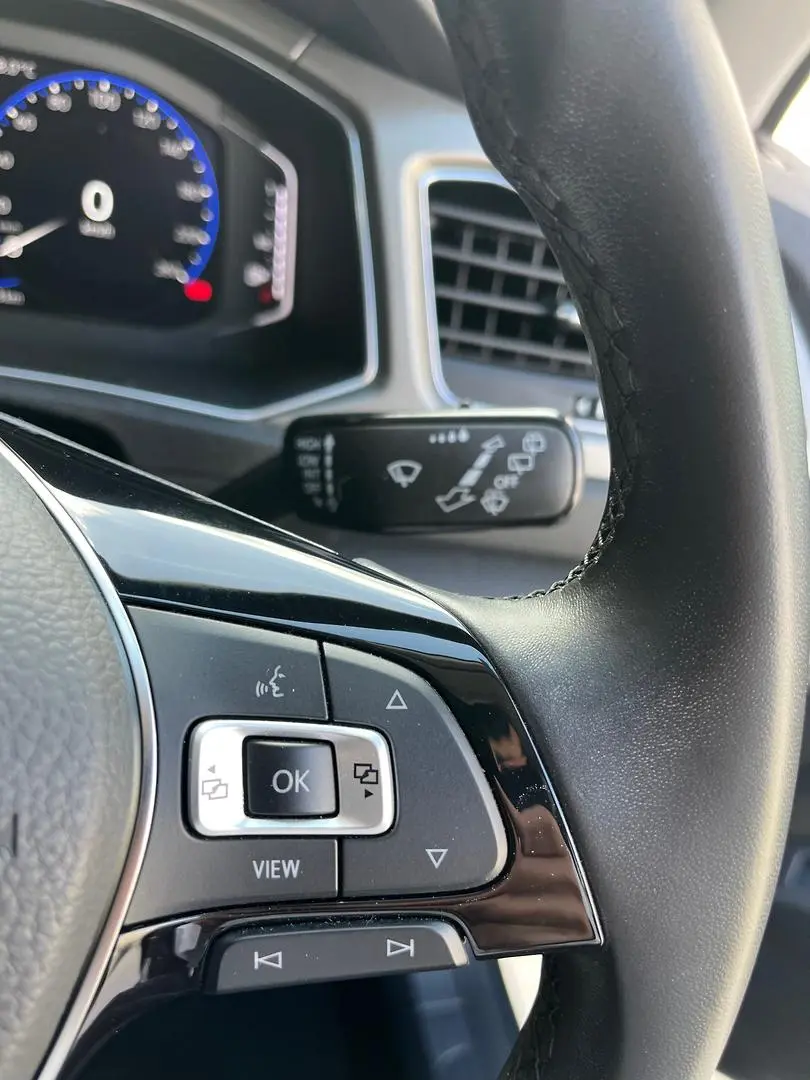 2022 Volkswagen T-Roc Gallery Image 23