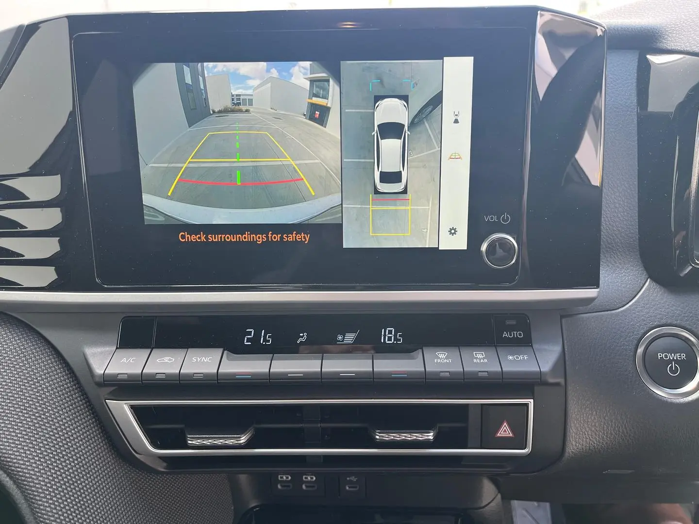 2025 Toyota Camry Gallery Image 20