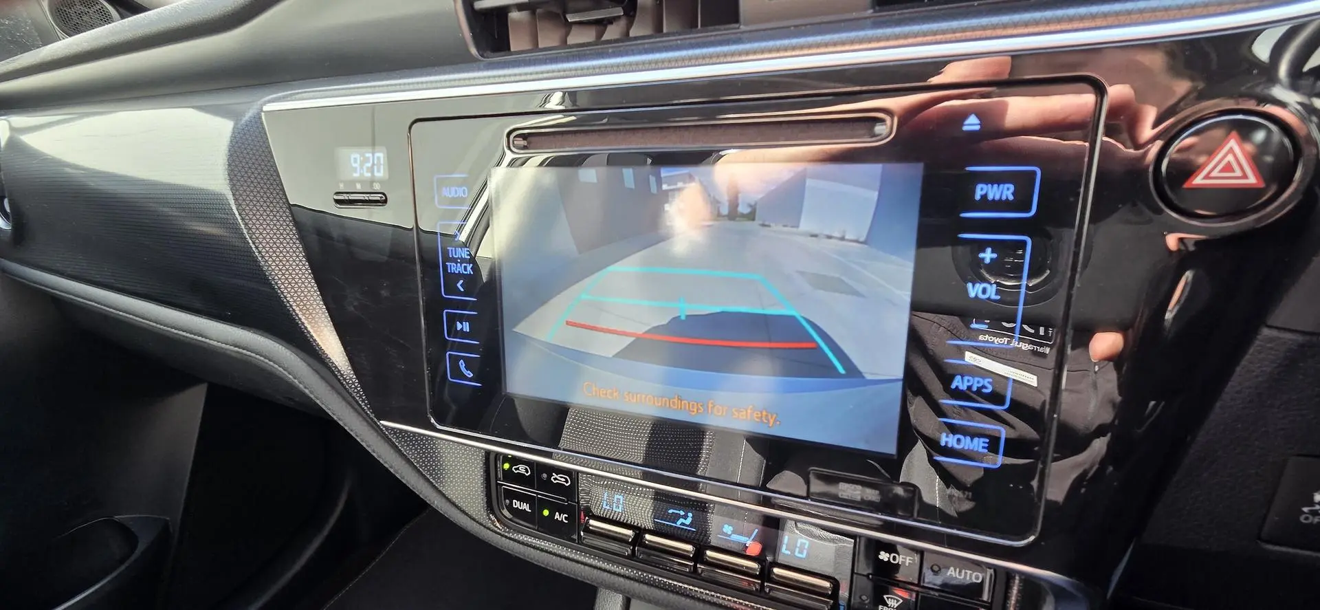 2016 Toyota Corolla Gallery Image 18